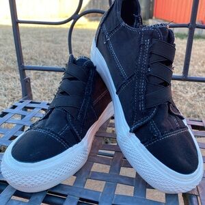 Blowfish Malibu Women's Play Sneaker - Black (Size 8)